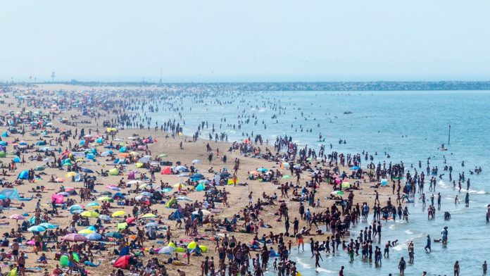 Beach bacteria warnings plague Fourth of July weekend plans nationwide