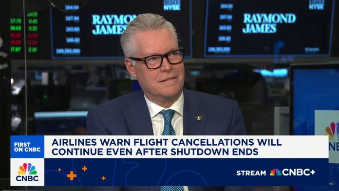 DOT freezes flight cuts as disruptions ease, shutdown ends
