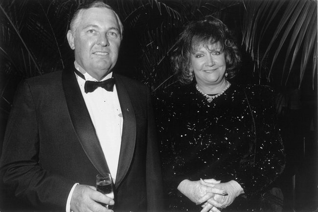 Late socialite Eileen Bond's Double Bay apartment hits market for $17 million