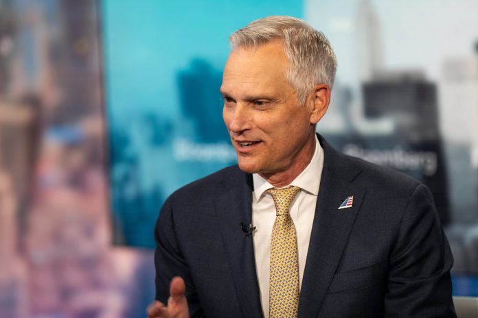 Pressure mounts on American Airlines CEO as carrier lags rivals