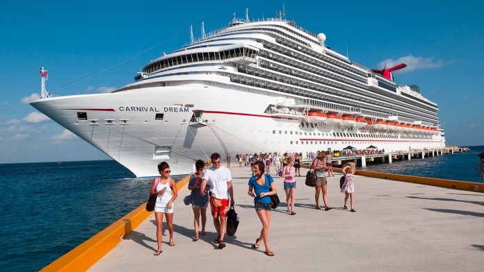 Cruise passengers debate BBQ versus chicken and waffles as new free lunch menu debuts