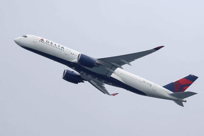 'Bring 'em on': Delta wants United's crown over the Pacific, too