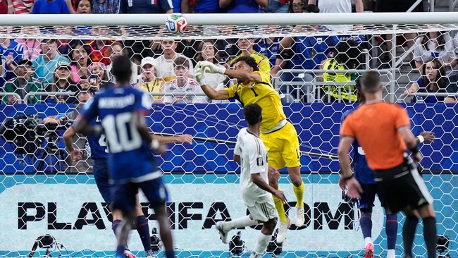 Cape Verde become smallest country to make World Cup knockout round, Uruguay sent packing