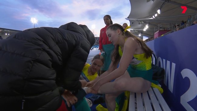 Aussie para long-jumper Sienna Newton misses final attempt at Commonwealth Games after wardrobe malfunction