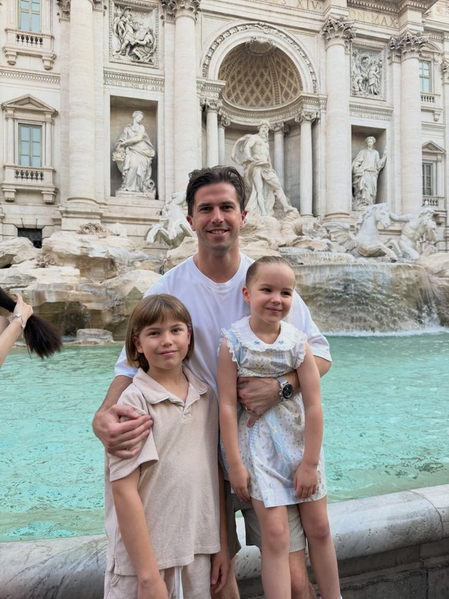 Carlton great Marc Murphy hailed a hero after stopping wild fight in Italy