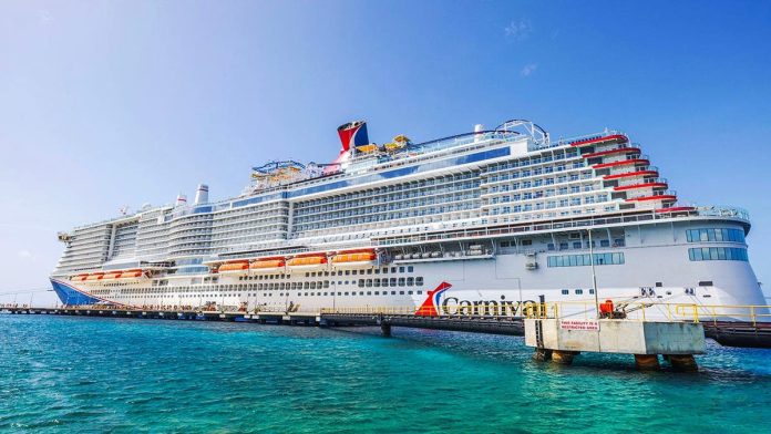 Frustrated cruise passengers push back as popular line rolls out new drink prices